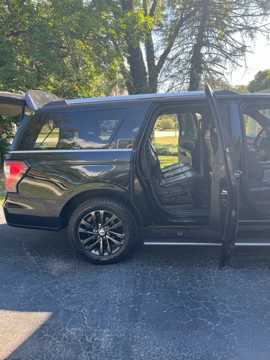 2019 Ford Expedition 4th Gen - Image 11 of 18