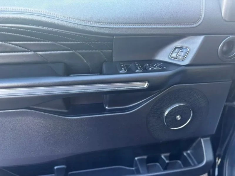 2019 Ford Expedition 4th Gen - Image 10 of 12