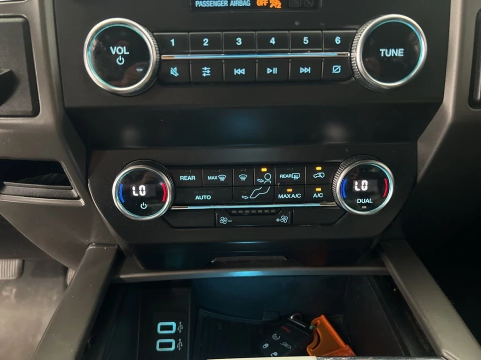 2019 Ford Expedition 4th Gen - Image 16 of 21