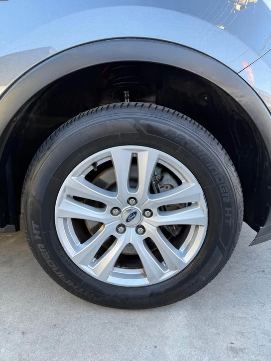 2019 Ford Explorer 5th Gen - Image 5 of 17