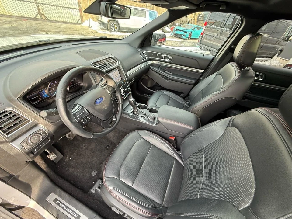 2019 Ford Explorer 5th Gen - Image 17 of 21