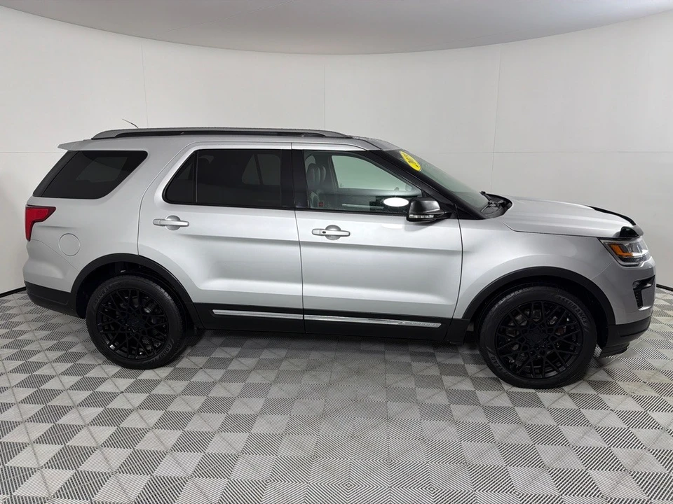 2019 Ford Explorer 5th Gen - Image 4 of 12