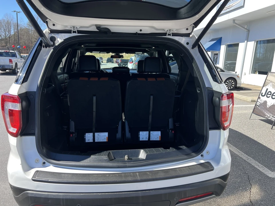2019 Ford Explorer 5th Gen - Image 9 of 12