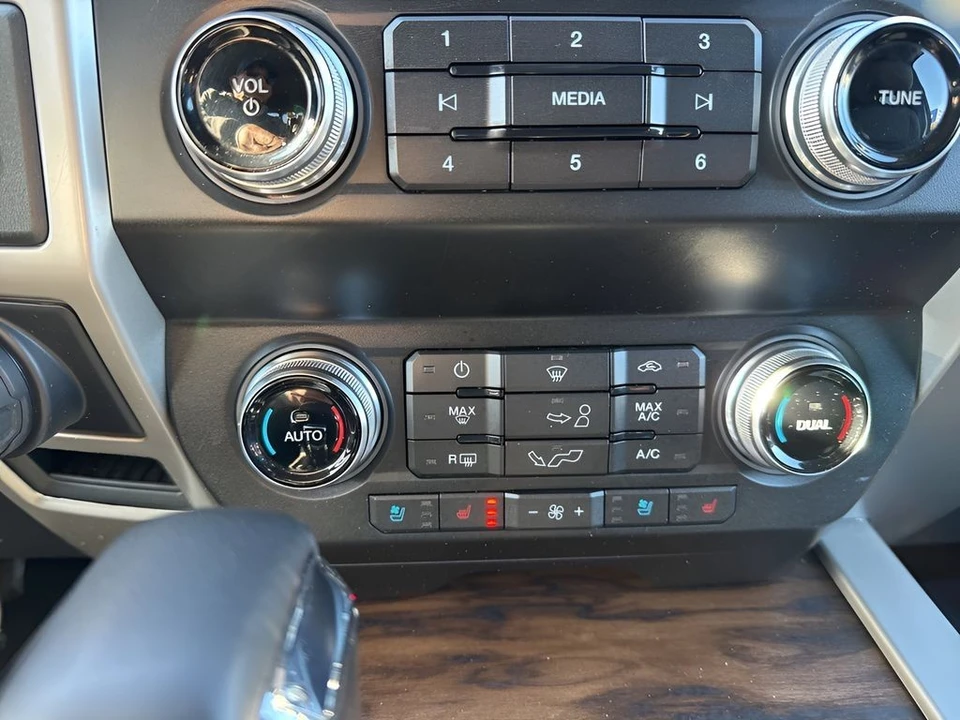 2019 Ford F-150 13th Gen - Image 17 of 21