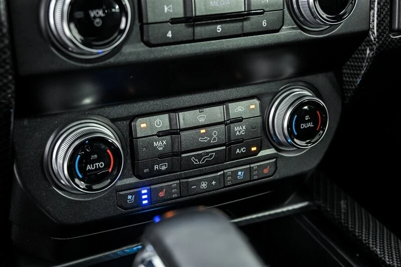 2019 Ford Shelby Mustang - Image 27 of 30