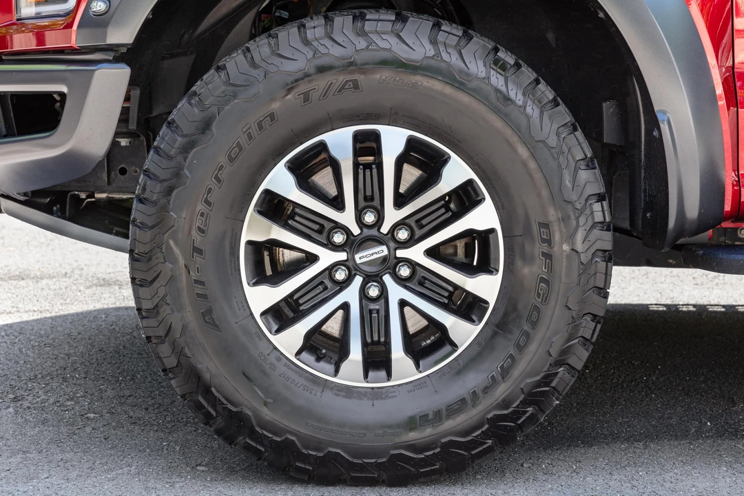 2019 Ford F-150 Raptor 13th Gen - Image 23 of 31