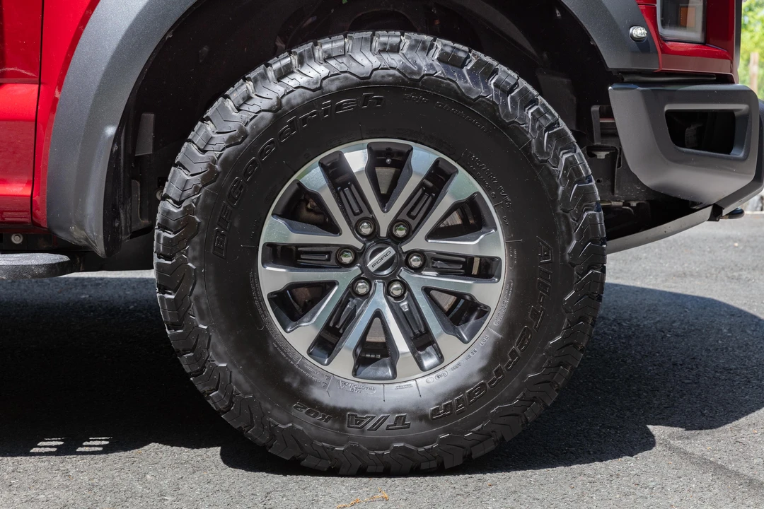 2019 Ford F-150 Raptor 13th Gen - Image 26 of 31