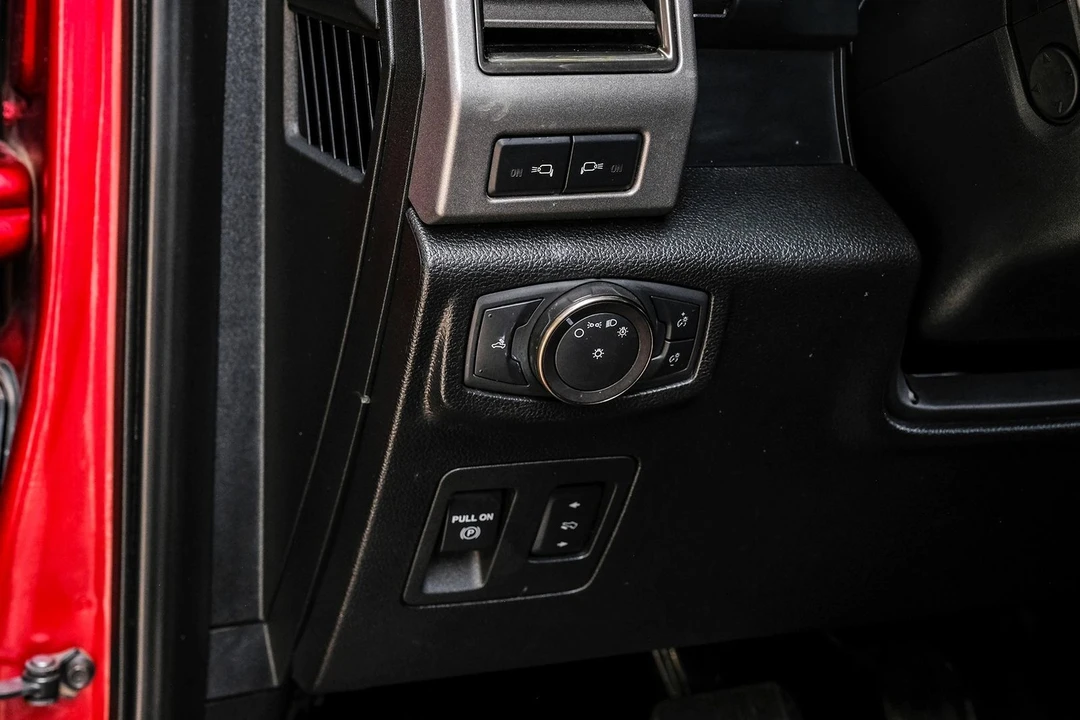 2019 Ford F-150 Raptor 13th Gen - Image 30 of 31