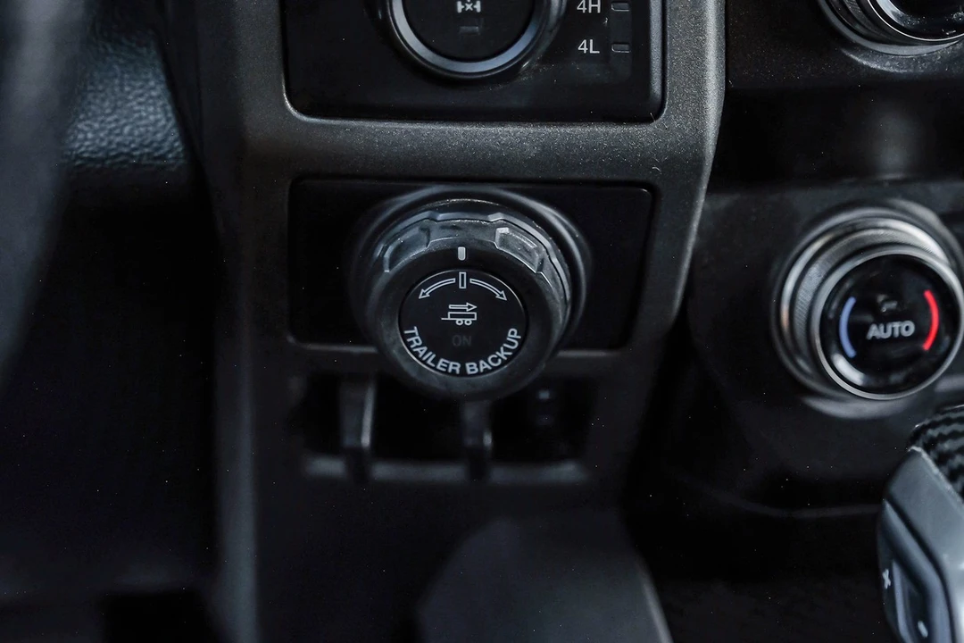 2019 Ford F-150 Raptor 13th Gen - Image 28 of 31
