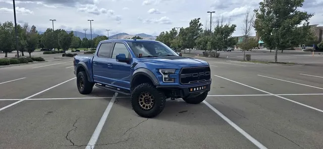 2019 Ford F-150 Raptor Pickup 4D 5 1/2 ft