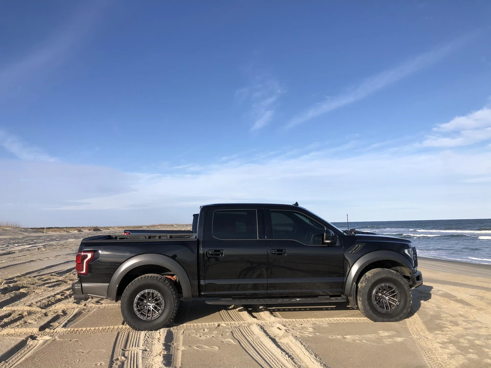 2019 Ford F-150 Raptor 13th Gen - Image 15 of 31