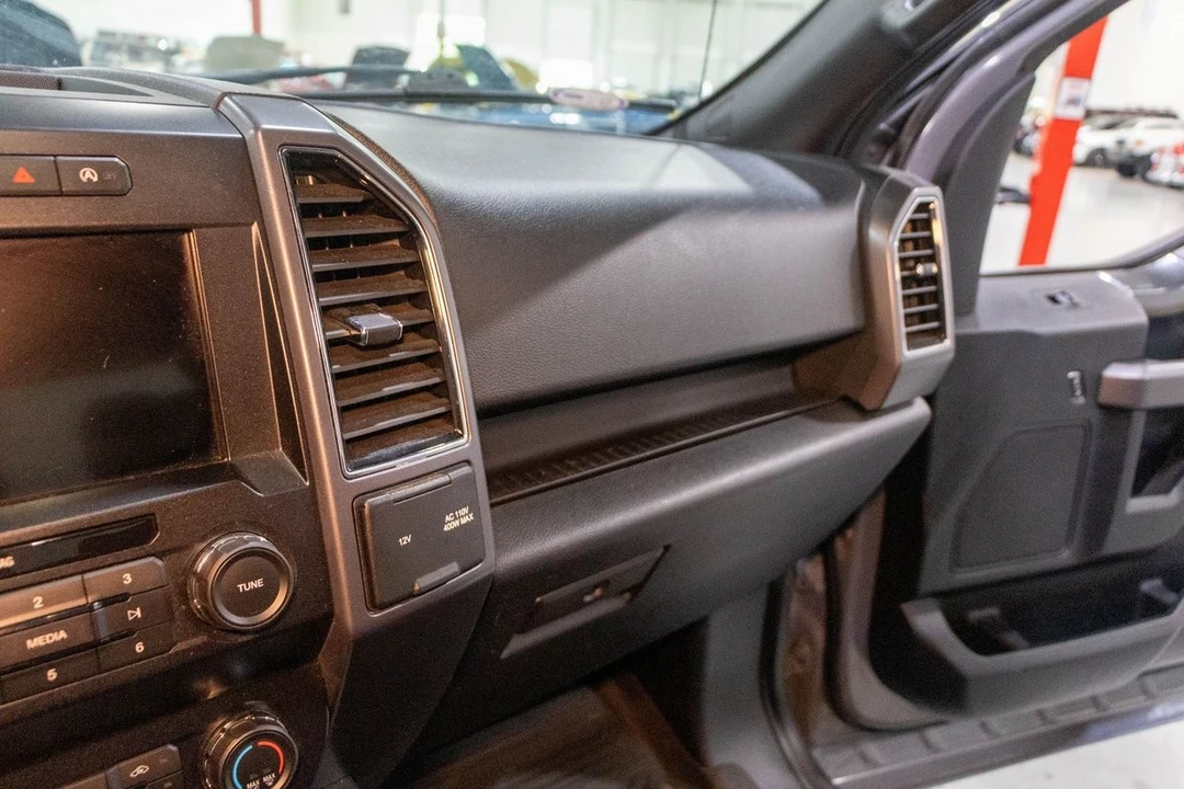 2019 Ford - Image 14 of 31