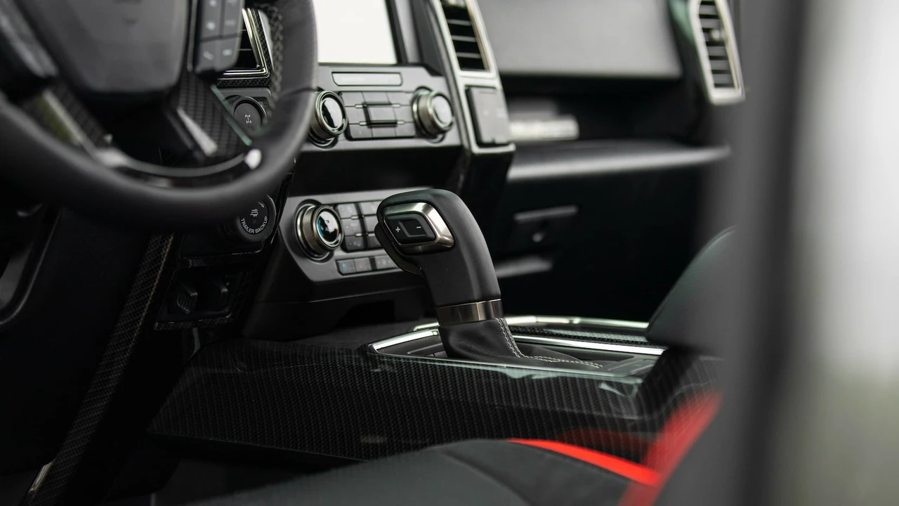 2019 Ford F-150 Raptor 13th Gen - Image 15 of 31