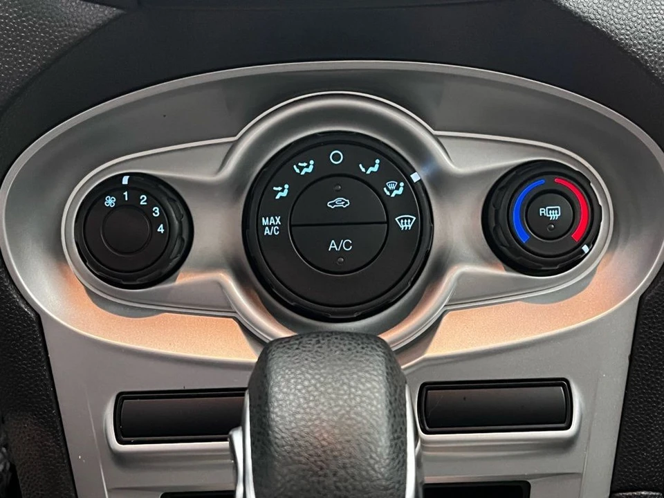 2019 Ford Fiesta - Image 6 of 12
