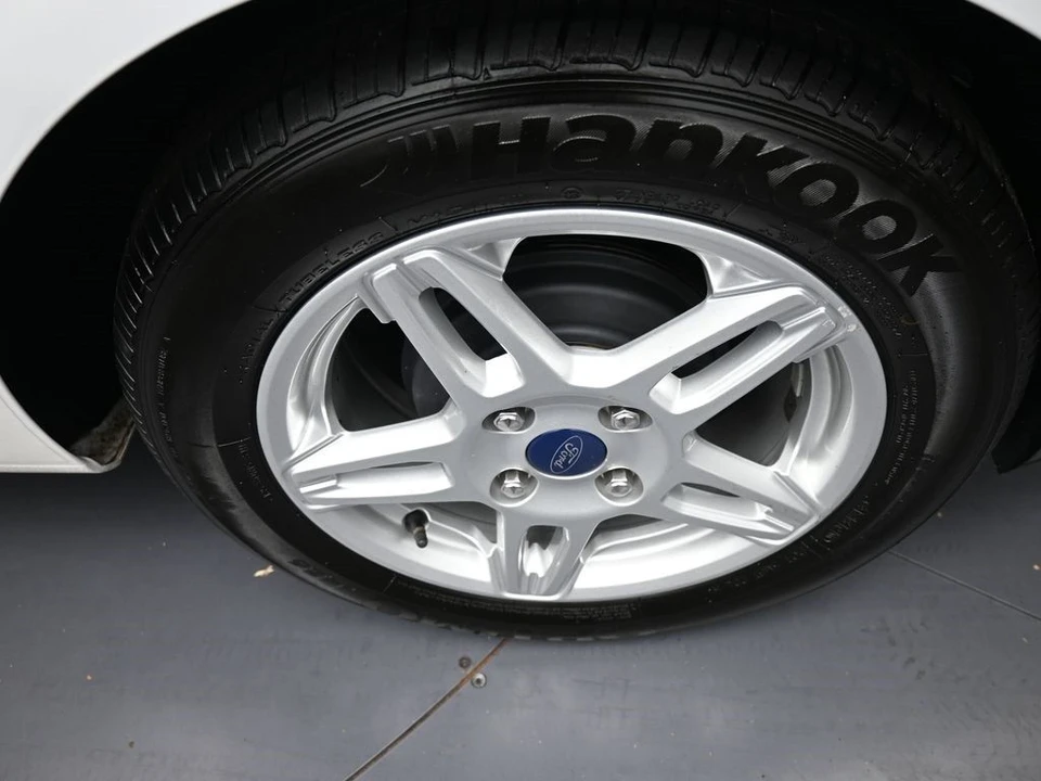 2019 Ford Fiesta - Image 15 of 21