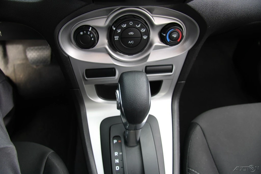 2019 Ford Fiesta - Image 19 of 24