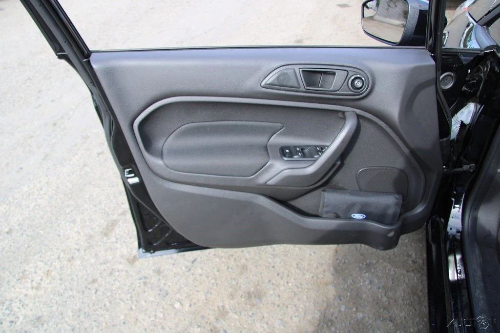 2019 Ford Fiesta - Image 13 of 24