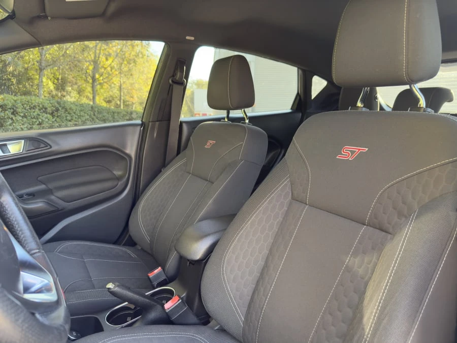 2019 Ford Fiesta - Image 17 of 28