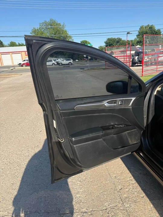 2019 Ford Fusion 2nd Gen - Image 10 of 19
