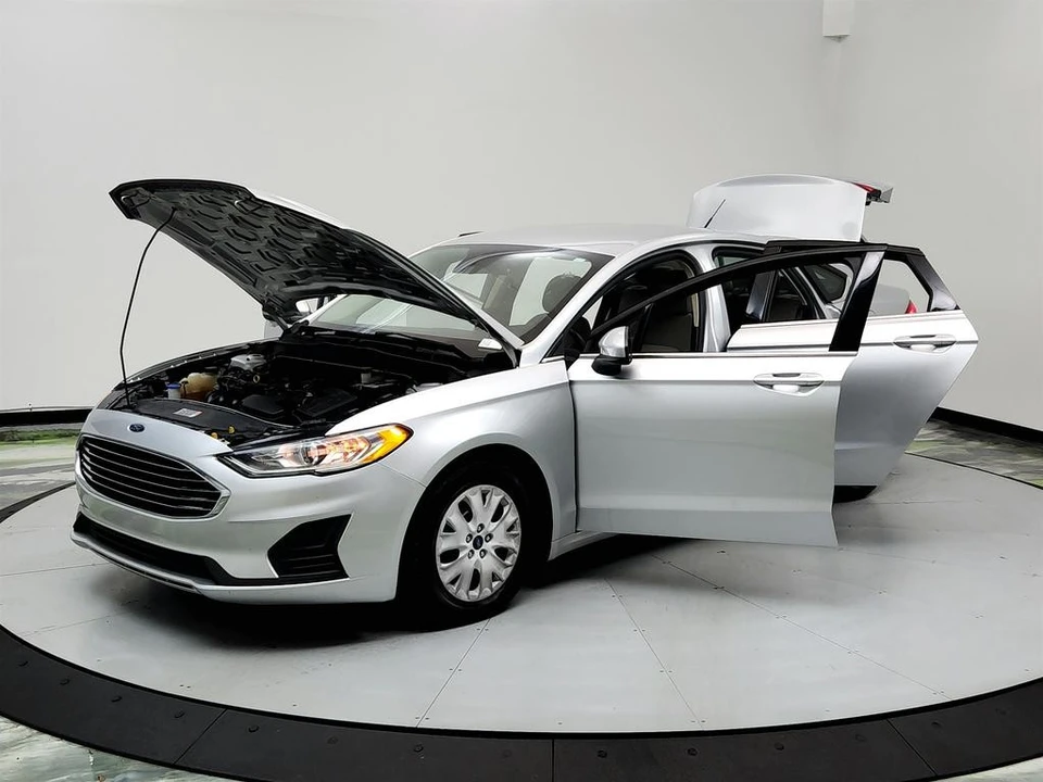 2019 Ford Fusion 2nd Gen - Image 9 of 12