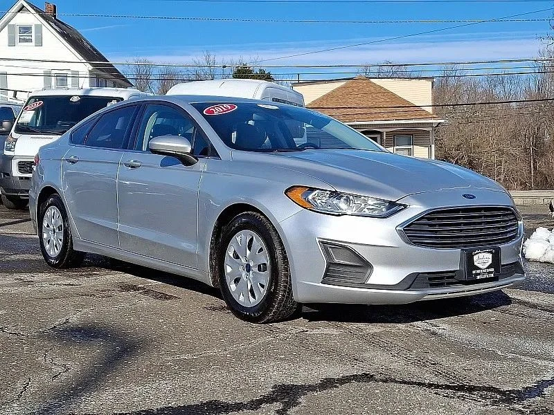 2019 Ford Fusion 2nd Gen - Image 2 of 12