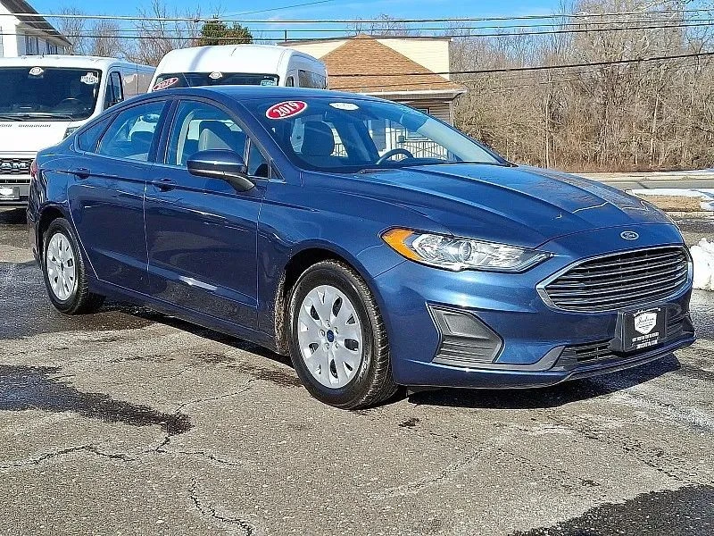 2019 Ford Fusion 2nd Gen - Image 2 of 12