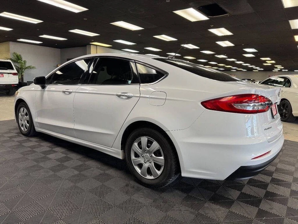 2019 Ford Fusion 2nd Gen - Image 9 of 31