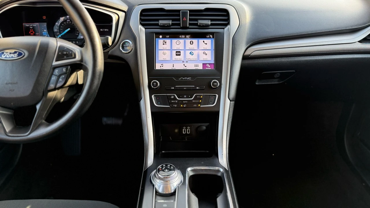 2019 Ford Fusion 2nd Gen - Image 16 of 21