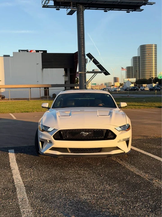 2019 Ford GT 2nd Gen - Image 2 of 8