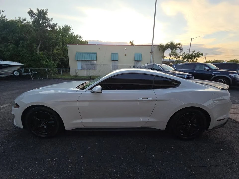 2019 Ford S550 Mustang - Image 2 of 18