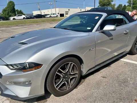 2019 Ford Mustang Convertible 2D