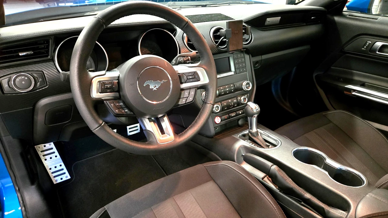2019 Ford S550 Mustang - Image 2 of 16