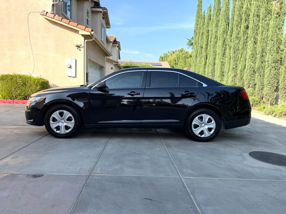 2019 Ford Taurus 6th Gen - Image 2 of 30