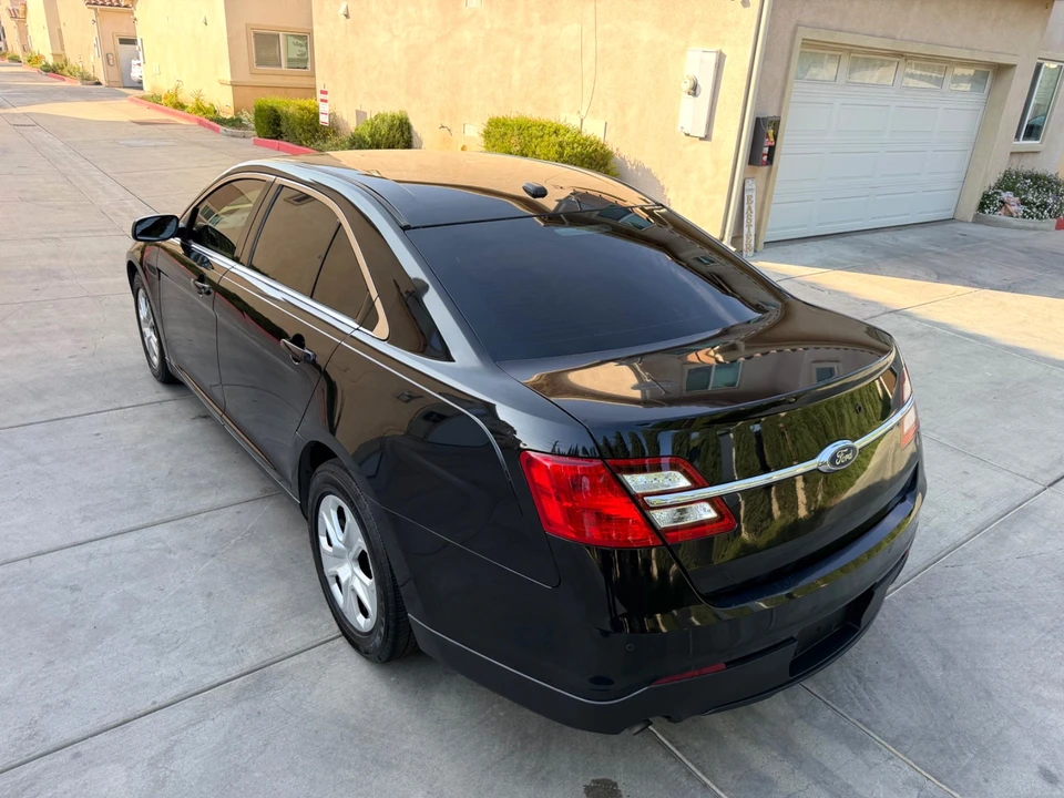 2019 Ford Taurus 6th Gen - Image 28 of 30