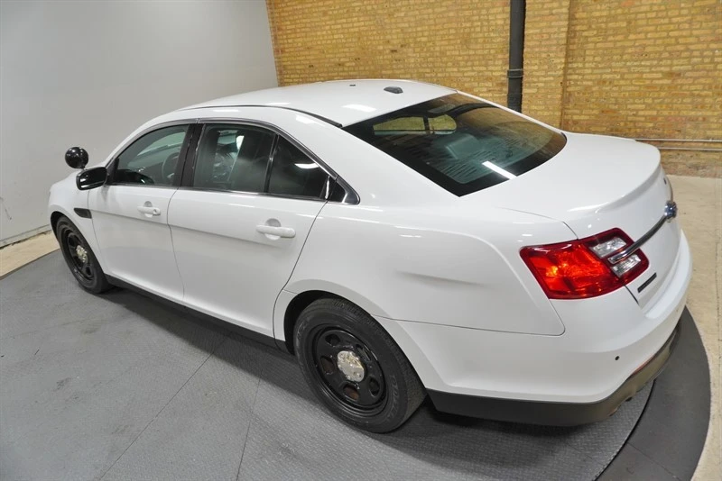 2019 Ford Taurus 6th Gen - Image 17 of 21