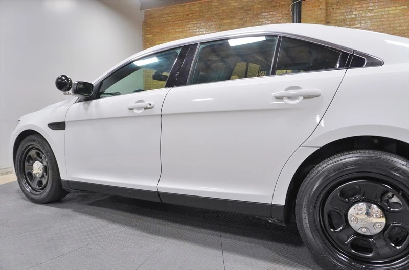 2019 Ford Taurus 6th Gen - Image 19 of 21