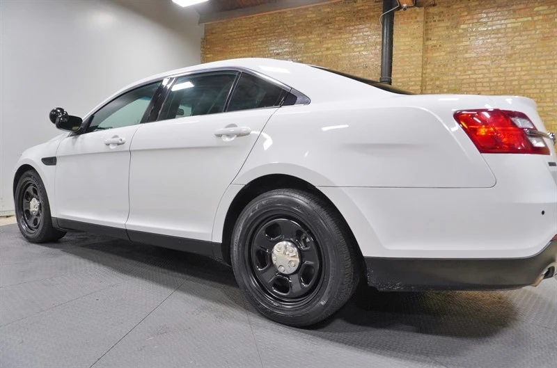 2019 Ford Taurus 6th Gen - Image 18 of 21