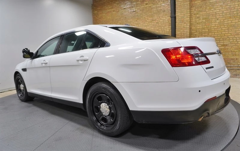 2019 Ford Taurus 6th Gen - Image 16 of 31