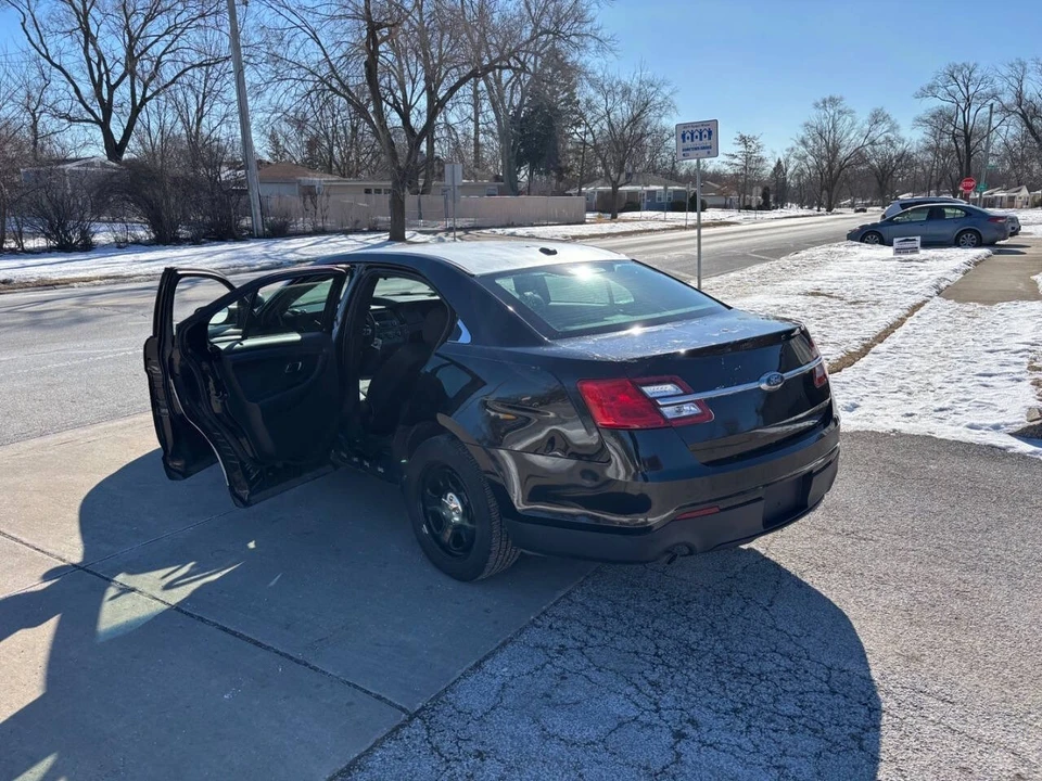 2019 Ford Taurus 6th Gen - Image 5 of 19
