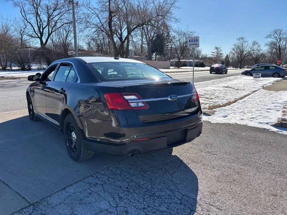 2019 Ford Taurus 6th Gen - Image 10 of 19