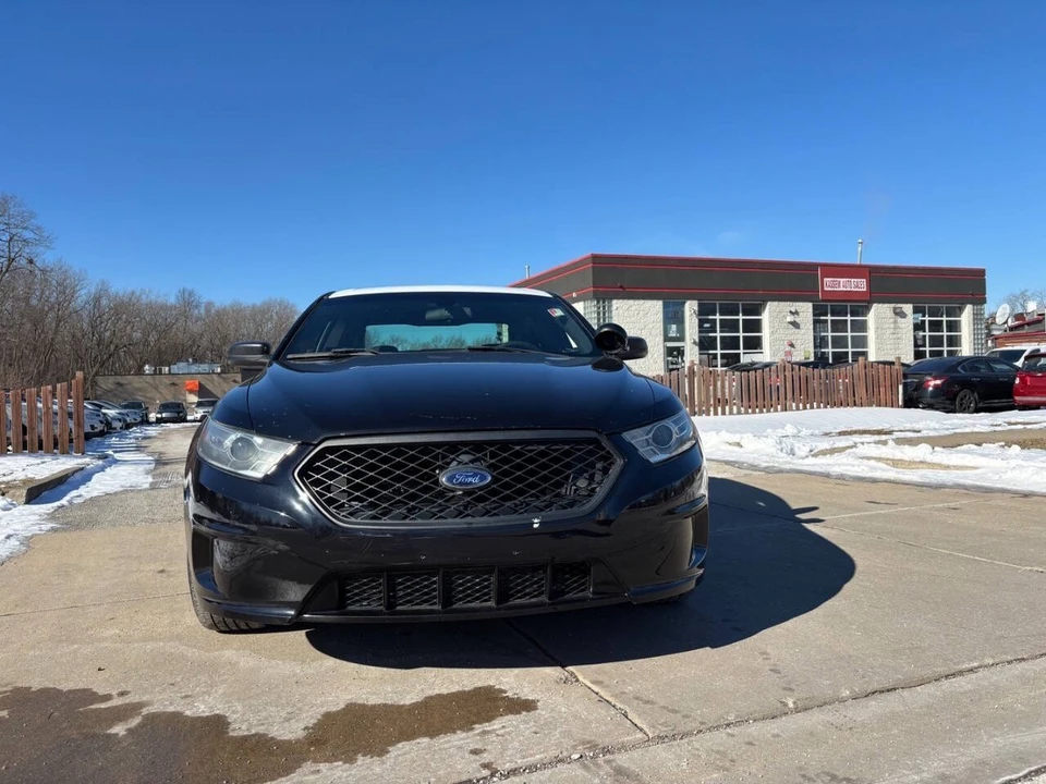 2019 Ford Taurus 6th Gen - Image 18 of 19