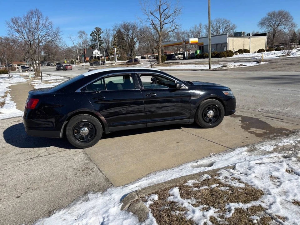2019 Ford Taurus 6th Gen - Image 17 of 19