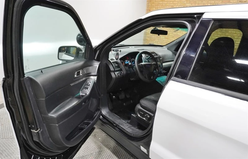 2019 Ford Explorer 5th Gen - Image 19 of 21