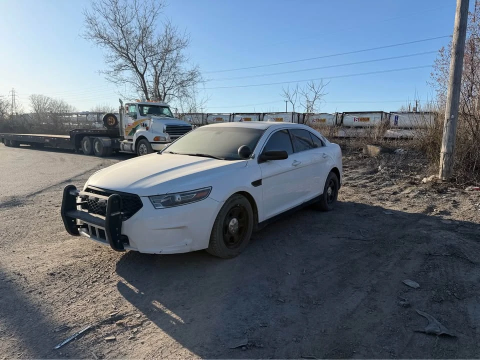2019 Ford Taurus 6th Gen - Image 4 of 8