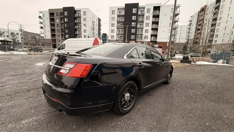 2019 Ford Taurus 6th Gen - Image 10 of 17