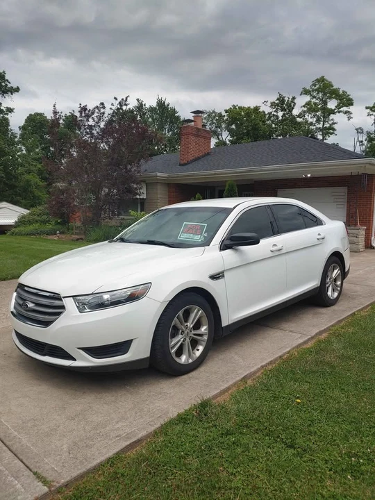 2019 Ford Taurus 6th Gen - Image 2 of 8