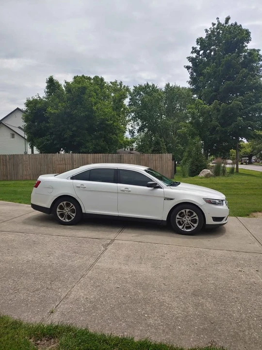 2019 Ford Taurus 6th Gen - Image 4 of 8