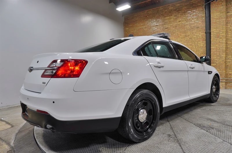 2019 Ford Taurus 6th Gen - Image 10 of 12