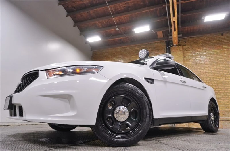 2019 Ford Taurus 6th Gen - Image 3 of 12