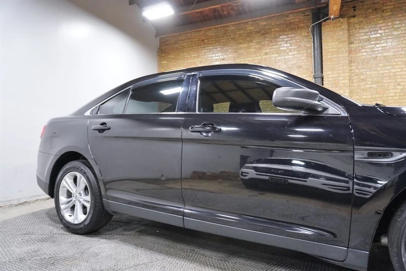 2019 Ford Taurus 6th Gen - Image 9 of 12